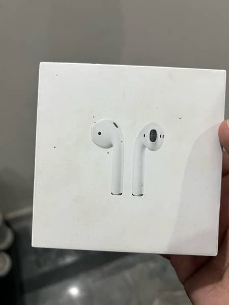 apple airpods 2nd generation new condition 2
