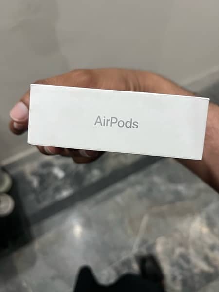 apple airpods 2nd generation new condition 5