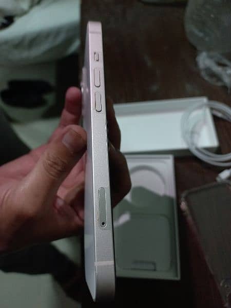 Apple iPhone 13 white color non-pta 128gb 1