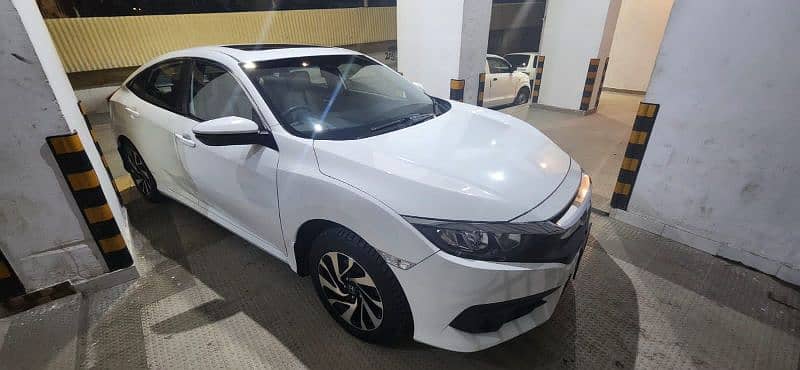 Honda Civic 2017 for Sale in Karachi 10