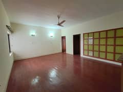 F-7 666 Sq Yard Beautiful Location Full House Available For Rent