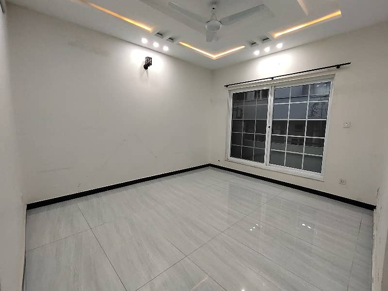 E-11 500 Sq Yard 3 Bed Brand New Up Portion Available For Rent 10