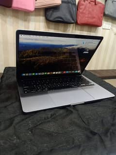 Apple MacBook Pro retina display i7 10 by 10 condition