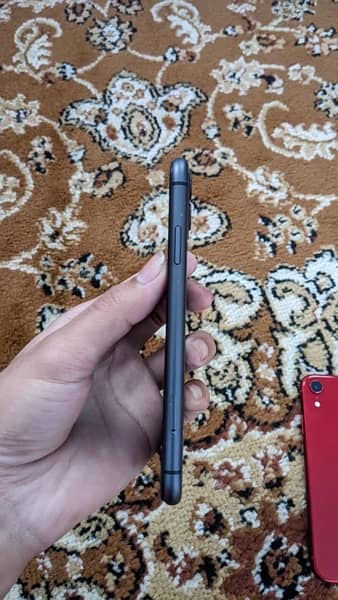 IPhone 11 (64GB) JV Non PTA  Display Massage But Face 3