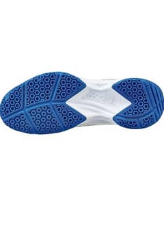 sports badminton shoes available in a very cheap prize