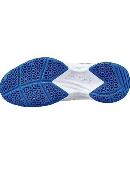 sports badminton shoes available in a very cheap prize 0