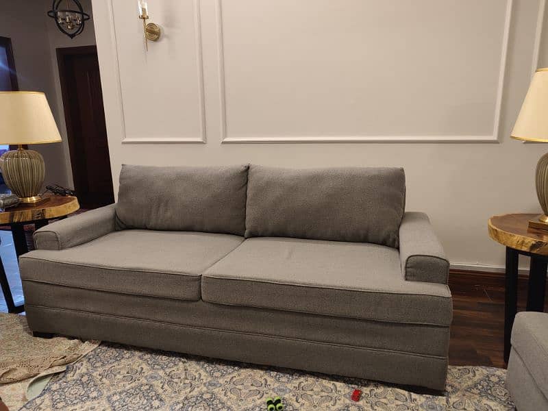 sofa in good condition and need to sell it urgently 1