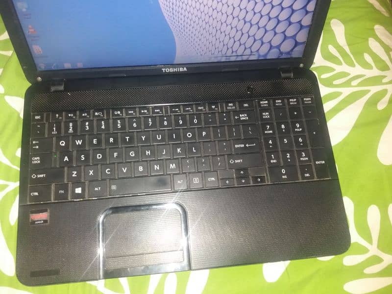 Toshiba satellite laptop  C55D . EXCHANGE possible with mobile 5