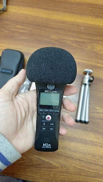 Zoom H1n microphone and complete accessories 3