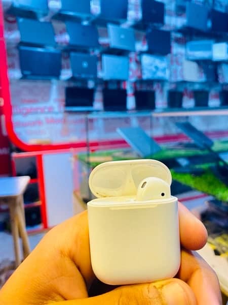 Apple Airpods 2nd Generation Only one ear 6