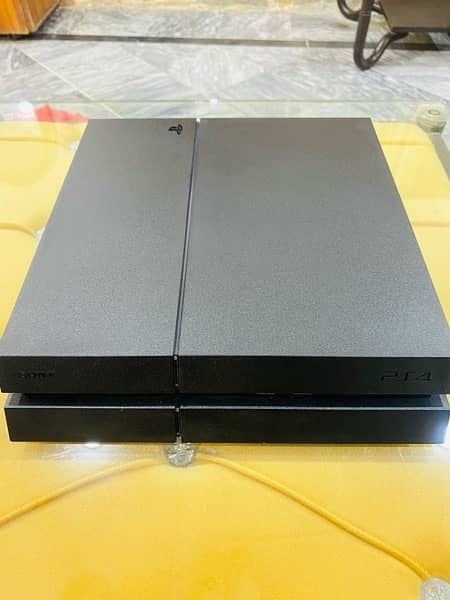 PS4 512 GB with original controller and cables 1