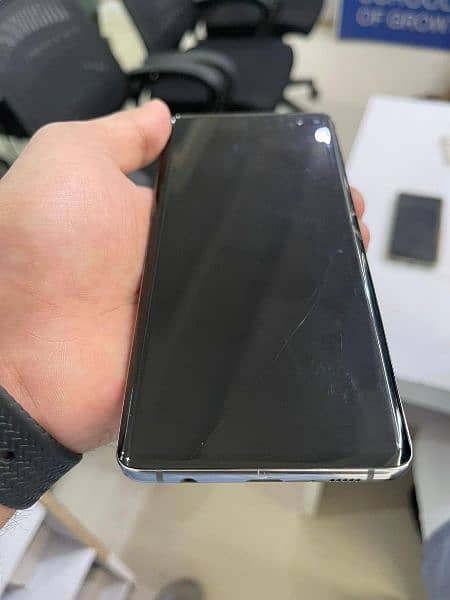Samsung S10+ 3