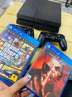 PS4 Controller and Games 0