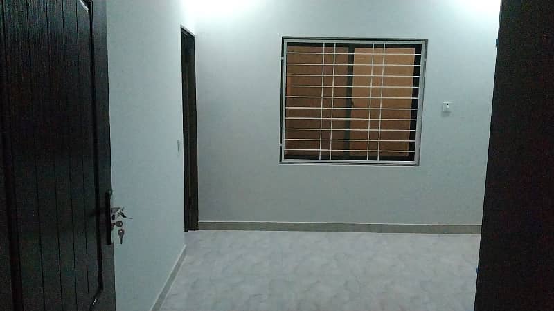 15 Marla Lower Portion Available For Rent In Farid Town If You Hurry 5