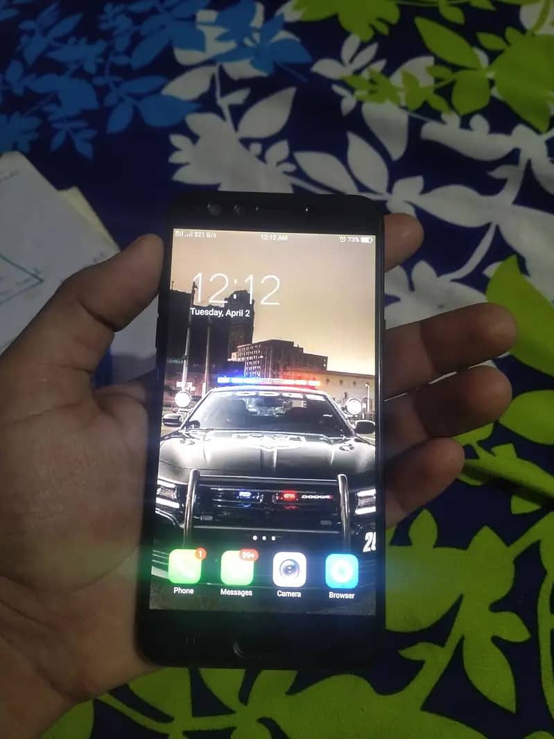 Oppo F3 4/64 with Box urgent sale 3