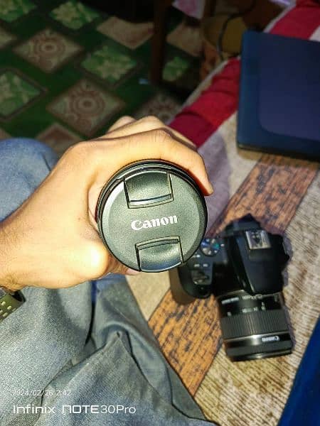 Canon Eos 200d 2 LANS Saman caplets 2