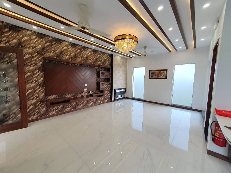 Pool+ Home Theater Fully Furnished Fully Basement Near To Park Top Of Life Dream House 47