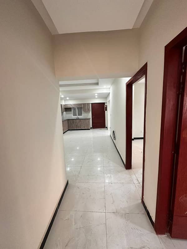 Three Bed Apartment Available For Sale In Yellow Line Tower Capital Residencia 2