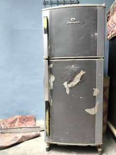 Dawlance Refrigerator (Medium Size)