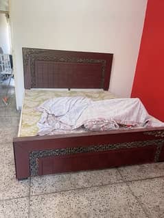 good condition bed set