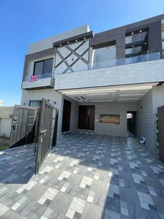 10 MARLA MODERN PALACE HOUSE AVAILABLE FOR SALE IN LDA AVENUE 0