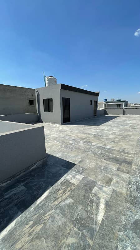 10 MARLA MODERN PALACE HOUSE AVAILABLE FOR SALE IN LDA AVENUE 5