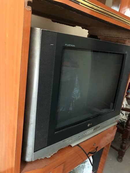 LG tv with tv trally 3