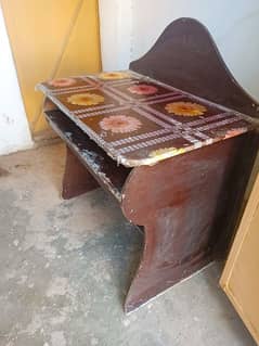 KIDS STUDY TABLE WITH CHAIR IN VERY GOOD CONDITION FOR URGENT SALE 0