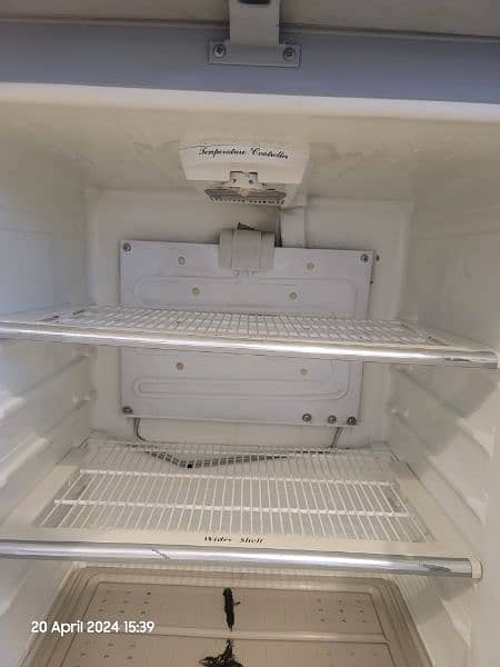 Dawlance Refrigerator (medium size) just like new condition 4