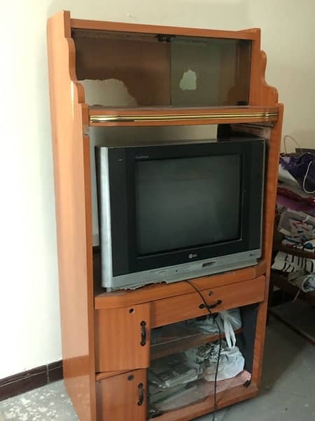 LG tv with tv trally 10
