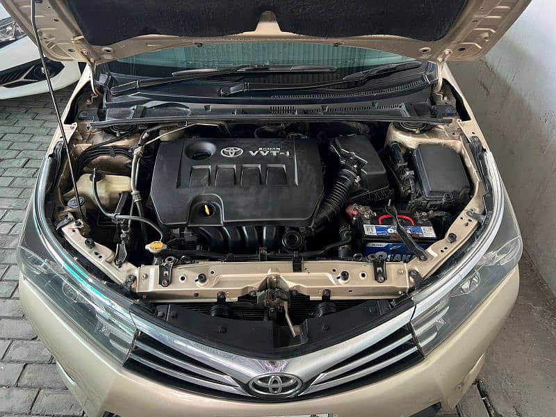Toyota Corolla Altis Grande 2016 Model Auto 6