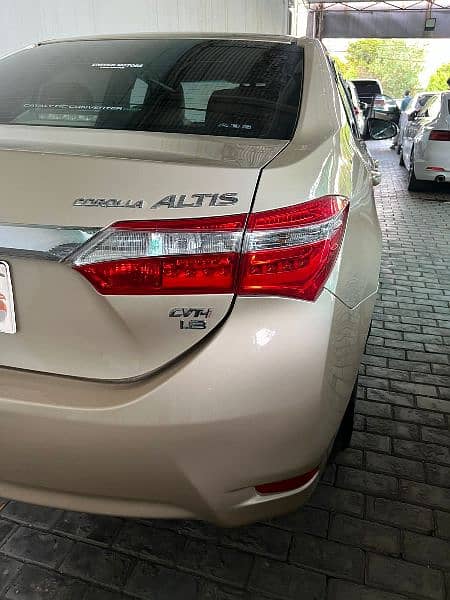 Toyota Corolla Altis Grande 2016 Model Auto 9