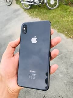 iphone xs max box plus charger and condition 10/10