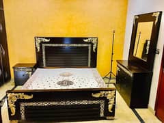 bed / king size double bed / wooden bed / bed dressing side table