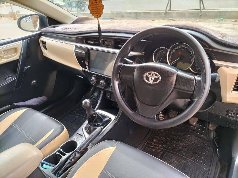 Toyota corolla Xli 2015 Total genuine Mint Condition 9