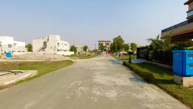 2 Kanal Facing Golf Residentisal Plot For Sale In Sector M-4 Golf Estate 1 Lake City Raiwind Road Lahore 8