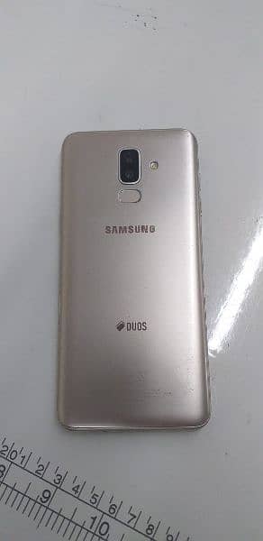 Samsung J8 3