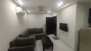 1 BED FULLY LUXURY AND FULLY FURNISH IDEAL LOCATION EXCELLENT FLAT FOR RENT IN BAHRIA TOWN LAHORE 0