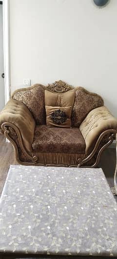6 month used heavy sofa set for sale fully heavy sofa set