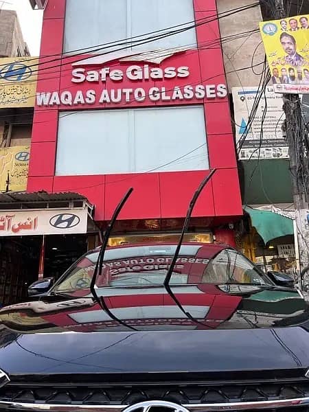 Car screen/Auto glass/All types windscreen/car screen Available 18
