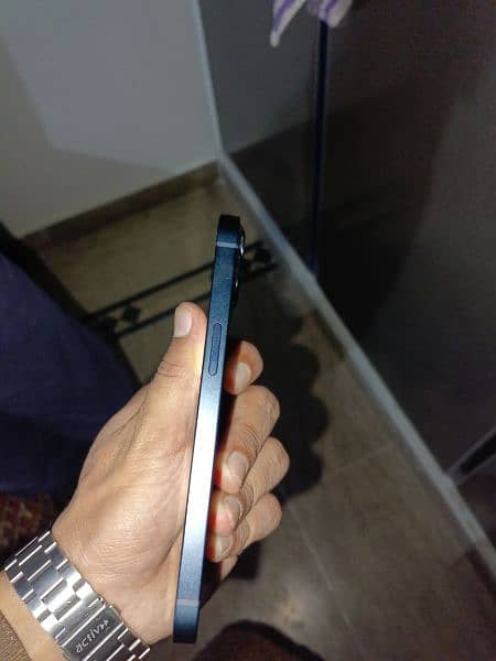 iPhone 13 iCloud Locked 2