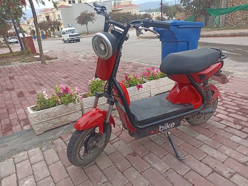 electric bike available  my phone number 03170048461 3