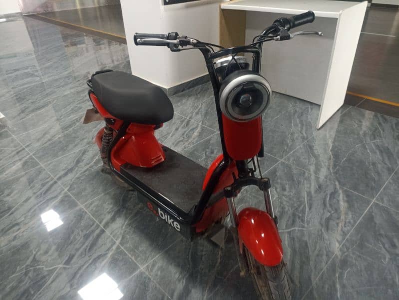 electric bike available  my phone number 03170048461 4