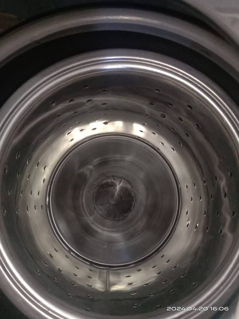 washing dryer 2 month's use like new 3
