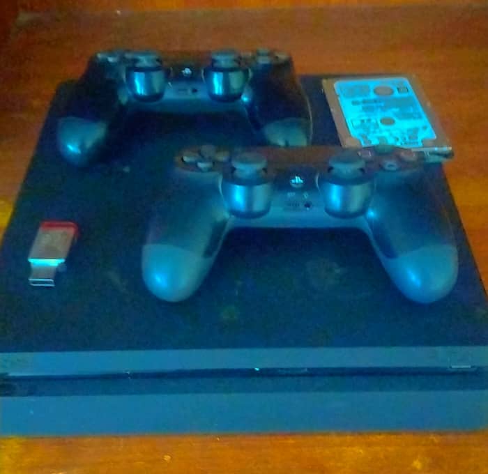 Jailbreaked Ps4 with Box 0