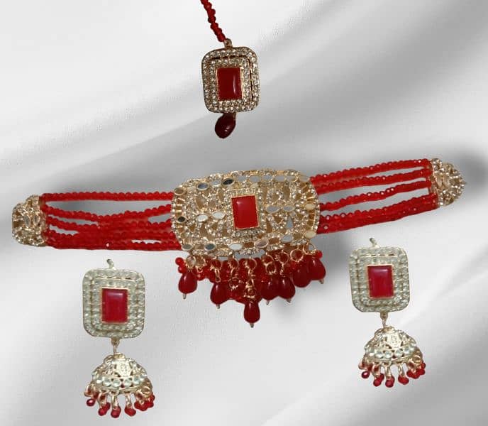 NECKLACE WITH EARRINGS AND BINDYA 2