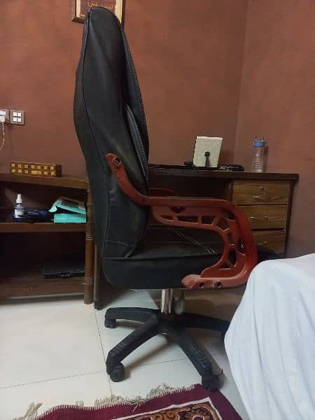 Executive/Office chair 1