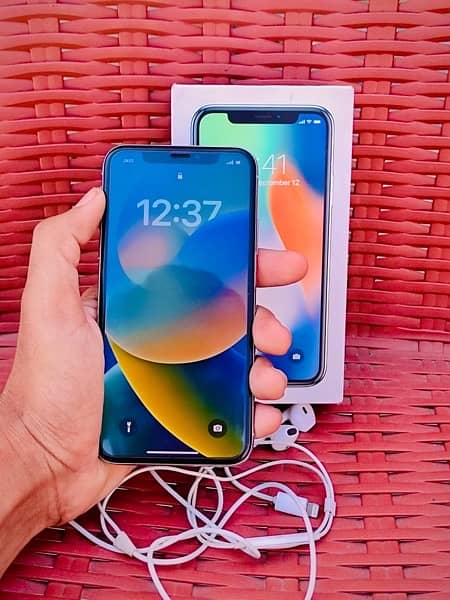 iPhone X 64gb PTA Approved with Box and original HandsFree IMEI Match 4