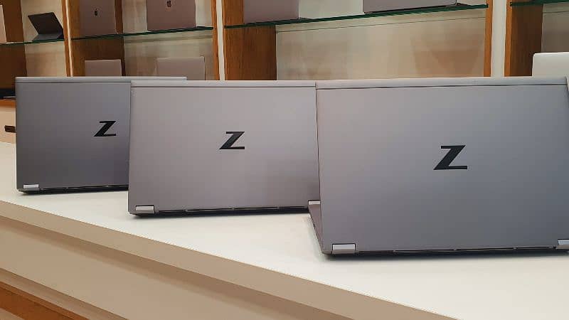 HP ZEEBOOK FURY 15 G7 MOBILE WORKSTATION XEON 64GB RAM 1TB SSD 4GB CAR 2