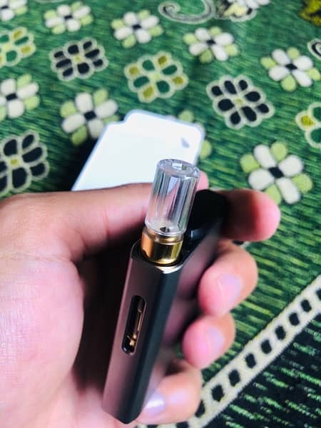 Vape and pods 8